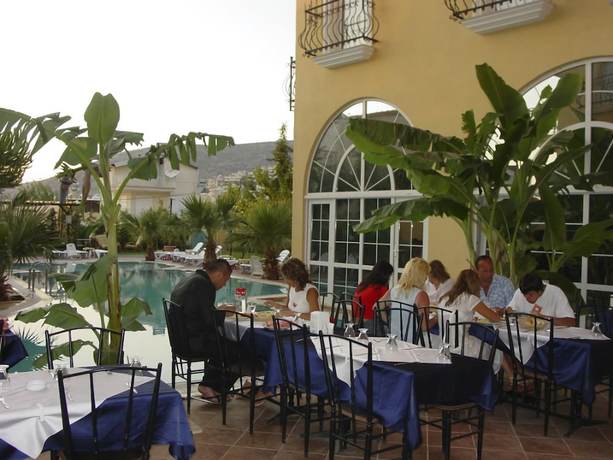 Imagen del bar/restaurante del Hotel Olivia, Kusadasi. Foto 4