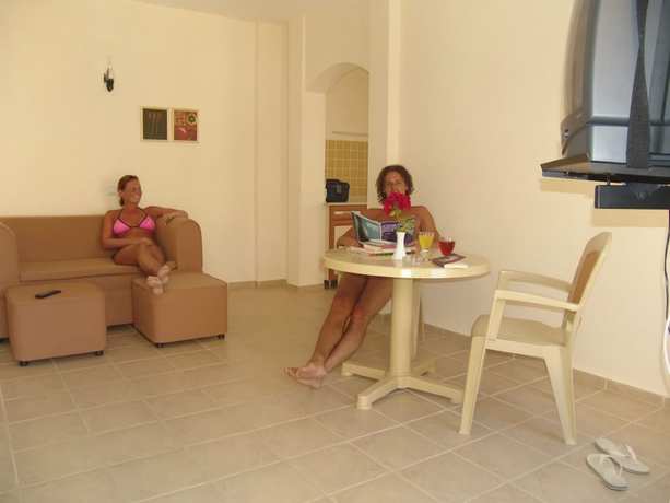 Imagen de la habitación del Hotel Olivia, Kusadasi. Foto 14