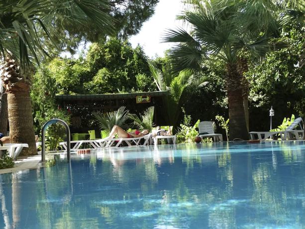 Imagen de la piscina del Hotel Olivia, Kusadasi. Foto 18