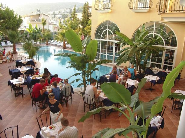 Imagen del bar/restaurante del Hotel Olivia, Kusadasi. Foto 9