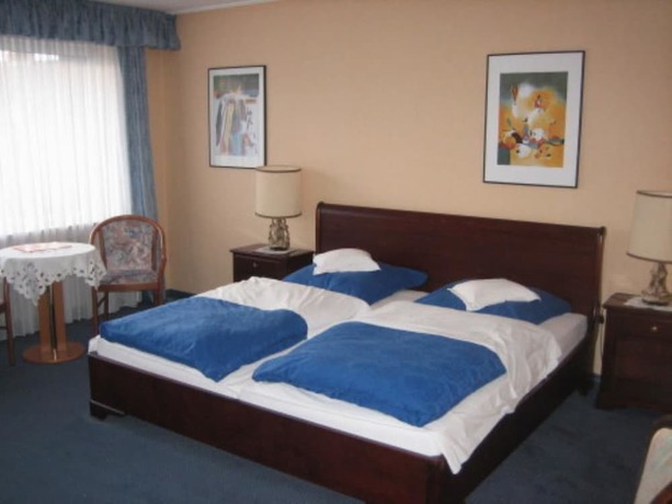 Imagen de la habitación del Hotel Olympia, Frechen. Foto 5
