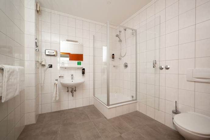 Imagen de la habitación del Hotel Omega. Foto 20