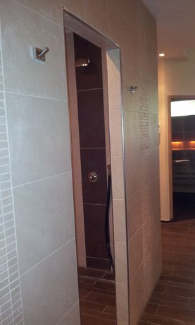 Imagen de la piscina del Hotel Orbtal. Foto 8