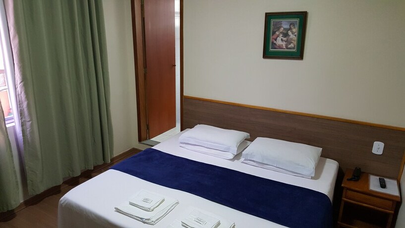 Imagen de la habitación del Hotel Orleans. Foto 5