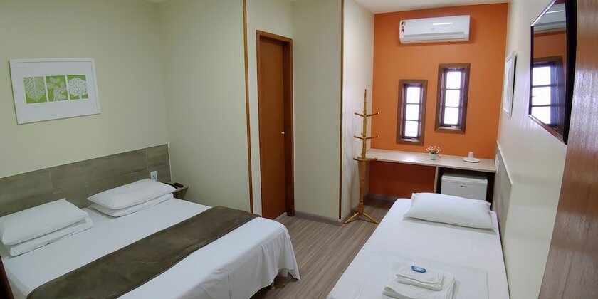 Imagen de la habitación del Hotel Orleans. Foto 12