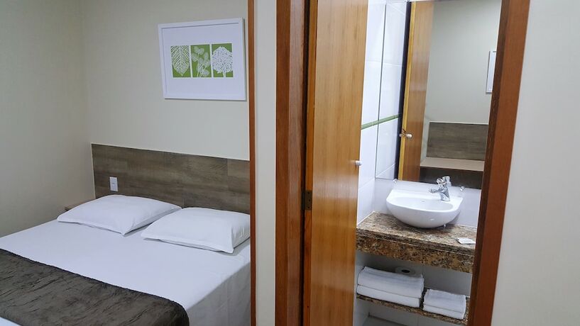 Imagen de la habitación del Hotel Orleans. Foto 16