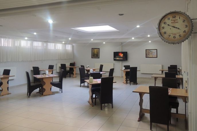 Imagen del bar/restaurante del Hotel Ozeren 2. Foto 1