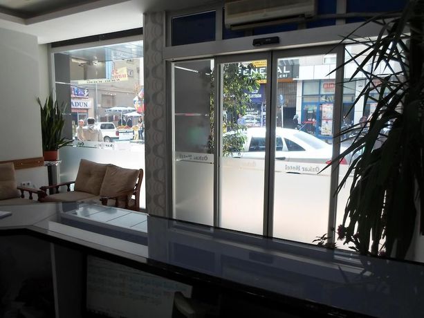 Imagen de los interiores del Hotel Ozkar. Foto 19