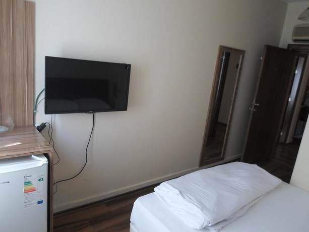 Imagen de la habitación del Hotel Ozkar. Foto 14