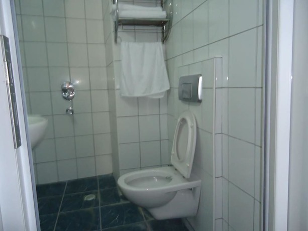 Imagen de la habitación del Hotel Ozkar. Foto 15