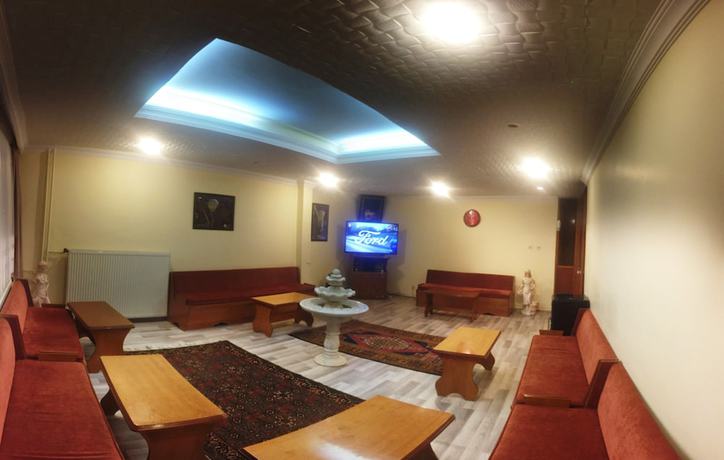 Imagen del bar/restaurante del Hotel Ozyel. Foto 2