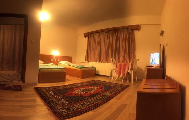 Imagen de la habitación del Hotel Ozyel. Foto 7