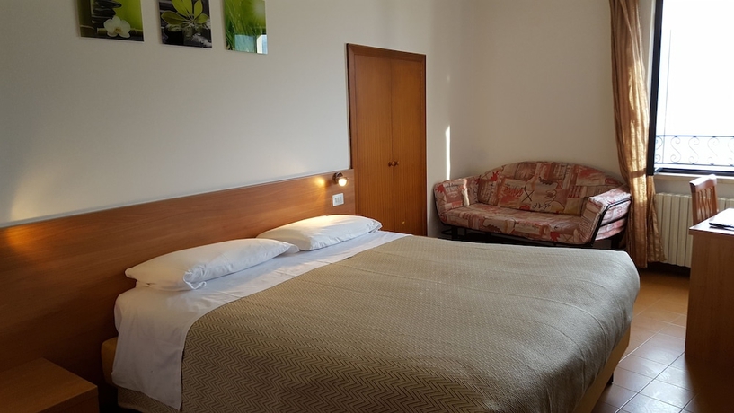 Imagen de la habitación del Hotel Pace. Foto 9