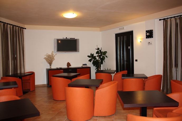 Imagen de los interiores del Hotel Pace. Foto 16