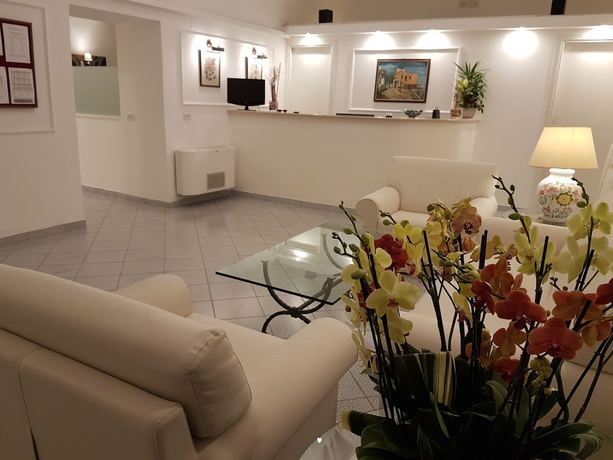 Imagen de los interiores del Hotel Palatium Mari. Foto 16