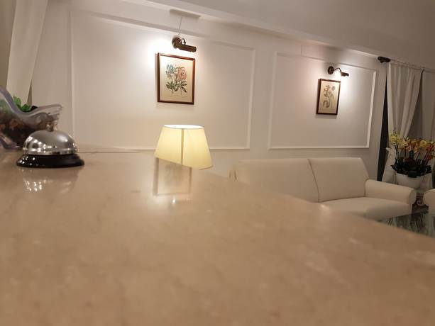 Imagen de los interiores del Hotel Palatium Mari. Foto 18