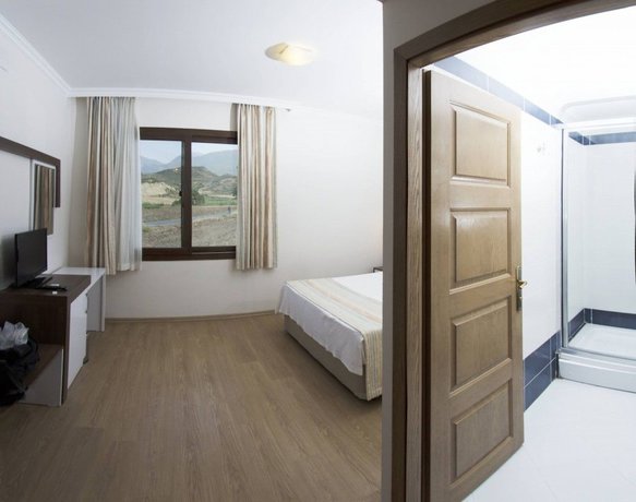 Imagen de la habitación del Hotel Palm Beach Arsuz. Foto 6