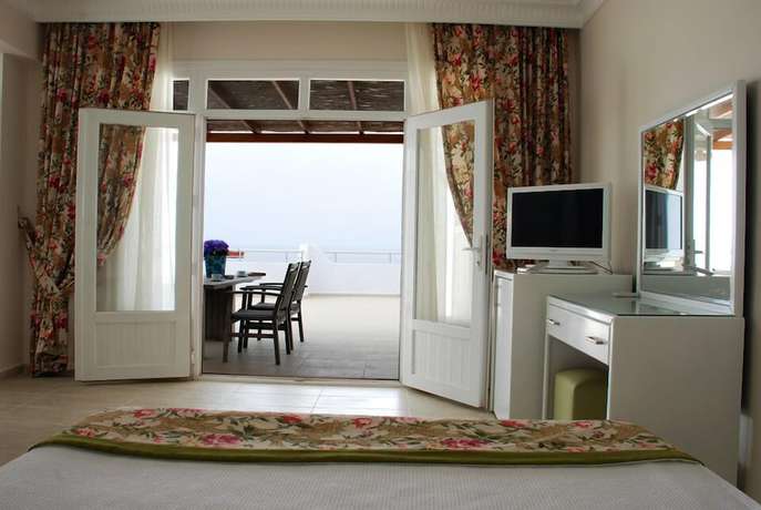 Imagen de la habitación del Hotel Palm Beach Arsuz. Foto 12