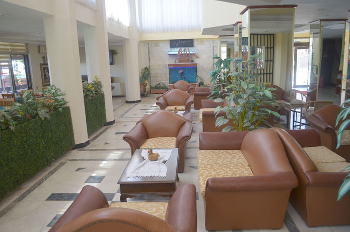 Imagen de los exteriores del Hotel Palmera Resort. Foto 12