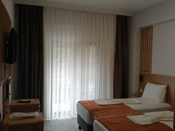 Imagen de la habitación del Hotel Panaya. Foto 17