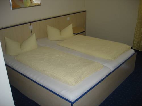 Imagen de la habitación del Hotel Papillon. Foto 3