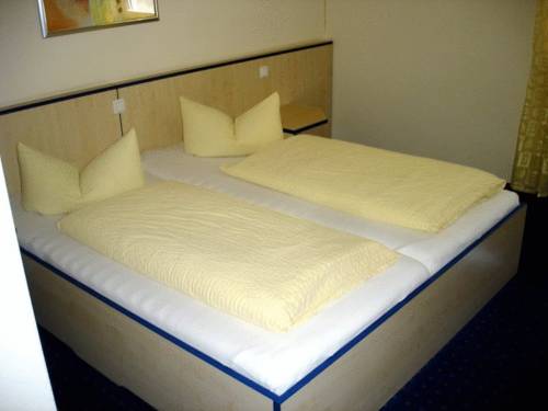 Imagen de la habitación del Hotel Papillon. Foto 7