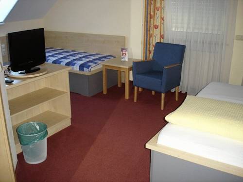 Imagen de la habitación del Hotel Papillon. Foto 8
