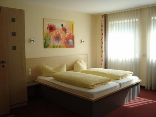 Imagen de la habitación del Hotel Papillon. Foto 9