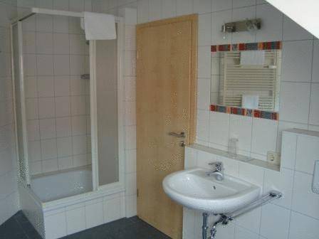 Imagen de la habitación del Hotel Papillon. Foto 10