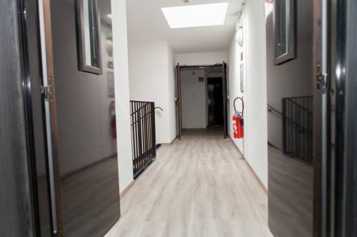 Imagen de la habitación del Hotel Parc Azur Toulon. Foto 6