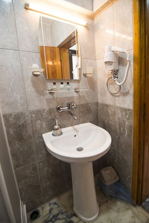 Imagen de la habitación del Hotel Paris. Foto 8