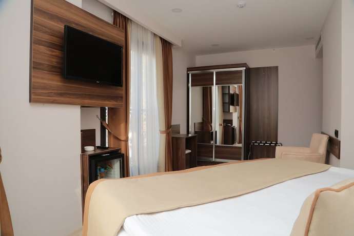 Imagen de la habitación del Hotel Paris Prestige. Foto 5