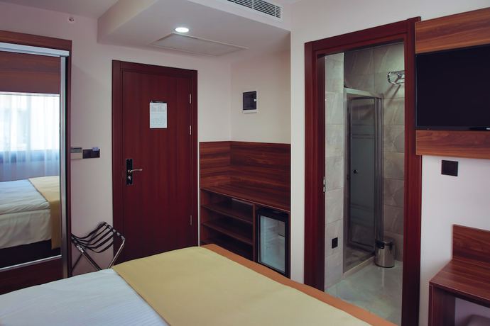Imagen de la habitación del Hotel Paris Prestige. Foto 16