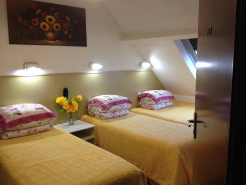 Imagen de la habitación del Hotel Paris Star. Foto 10