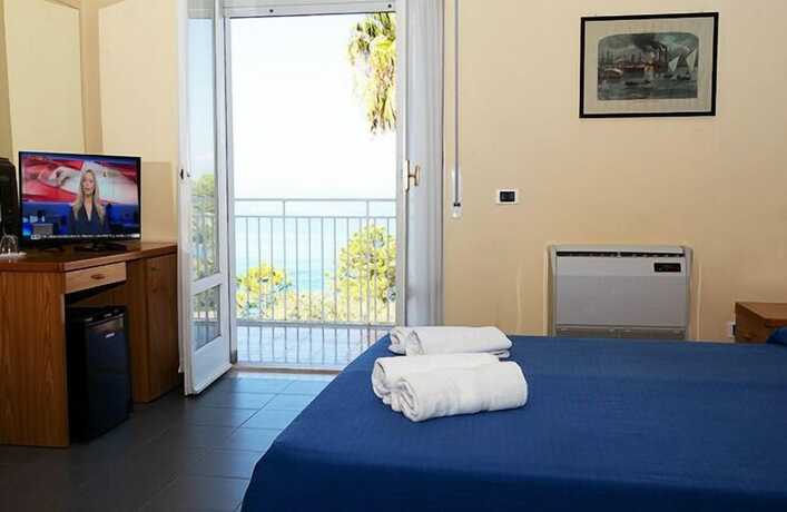 Imagen de la habitación del Hotel Parthenius. Foto 15