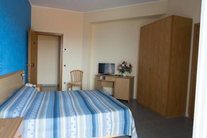 Imagen de la habitación del Hotel Parthenius. Foto 16