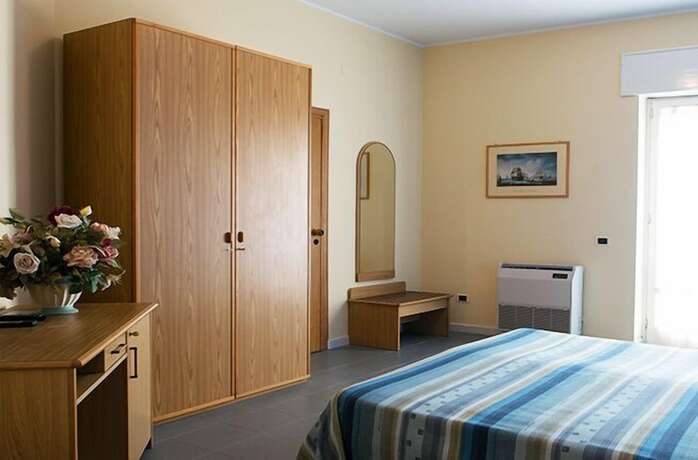 Imagen de la habitación del Hotel Parthenius. Foto 18