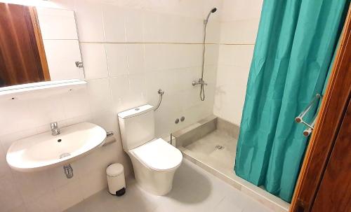 Imagen de la habitación del Hotel Pashos. Foto 16