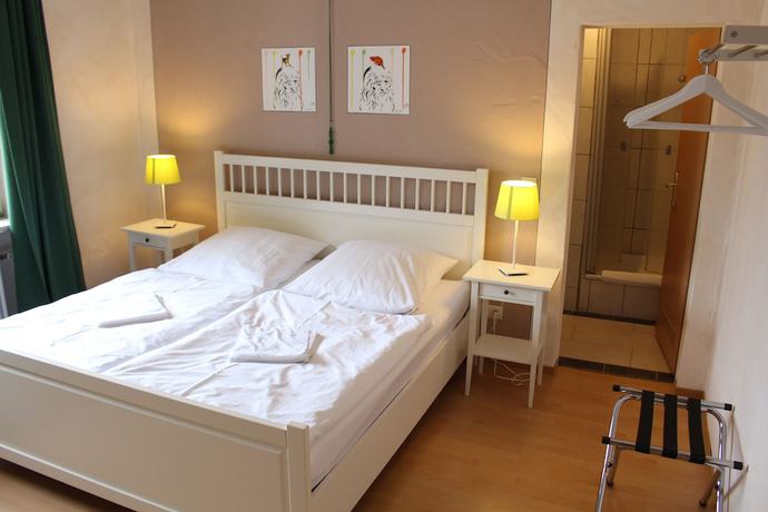 Imagen general del Hotel Pastis, Pillig. Foto 1
