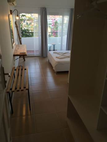 Imagen de la habitación del Hotel Pataros. Foto 10