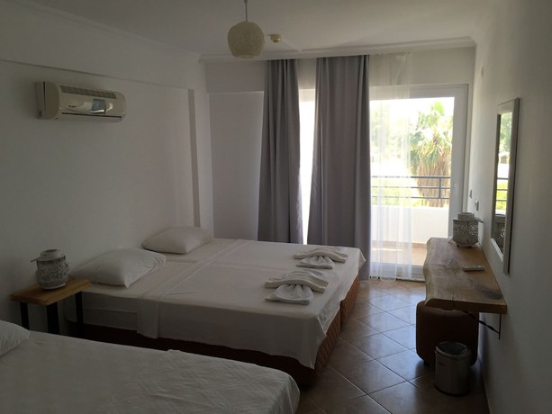 Imagen de la habitación del Hotel Pataros. Foto 14