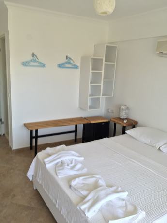 Imagen de la habitación del Hotel Pataros. Foto 17