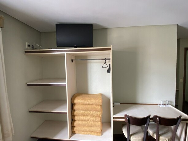 Imagen de la habitación del Hotel Pax Express. Foto 9