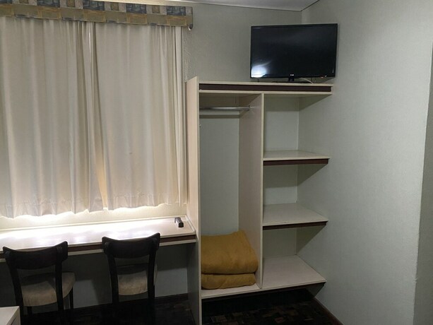Imagen de la habitación del Hotel Pax Express. Foto 15