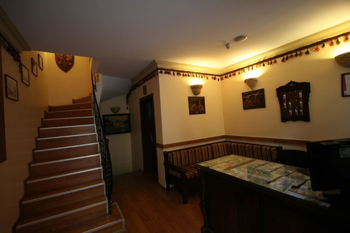Imagen de los interiores del Hotel Peninsula. Foto 19