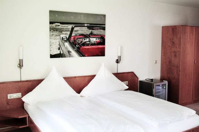 Imagen de la habitación del Hotel Pension Kaempfelbach. Foto 8