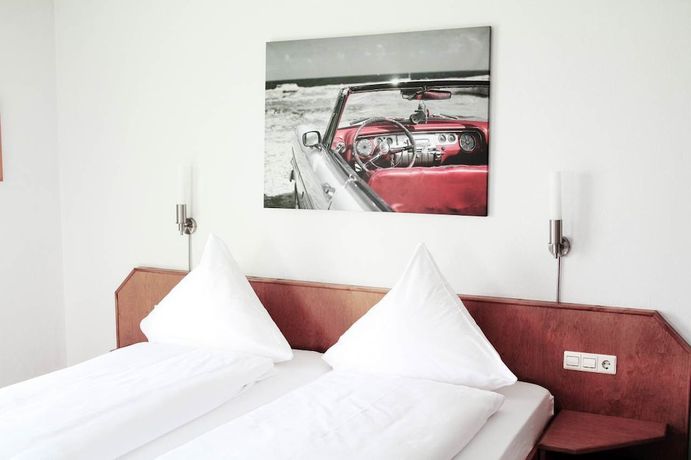 Imagen de la habitación del Hotel Pension Kaempfelbach. Foto 9