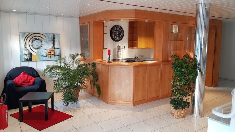 Imagen de los interiores del Hotel Pension Kaempfelbach. Foto 20