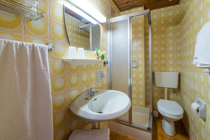 Imagen de la habitación del Hotel Pension Rechtenthal. Foto 14