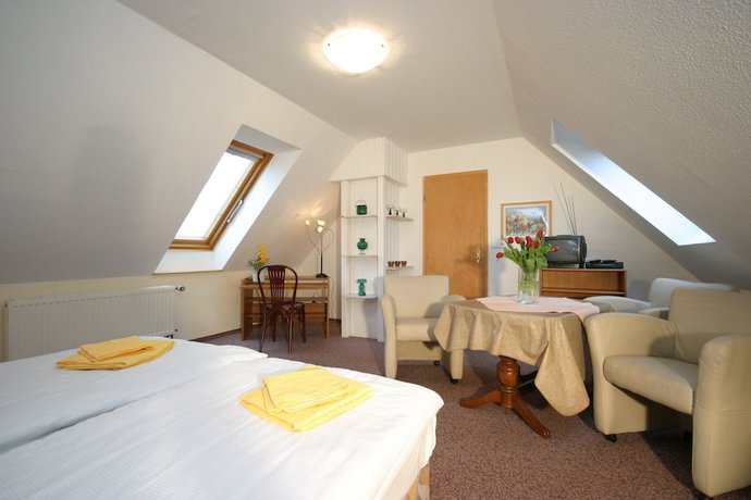 Imagen de la habitación del Hotel Pension garni Schwalbenhof. Foto 10